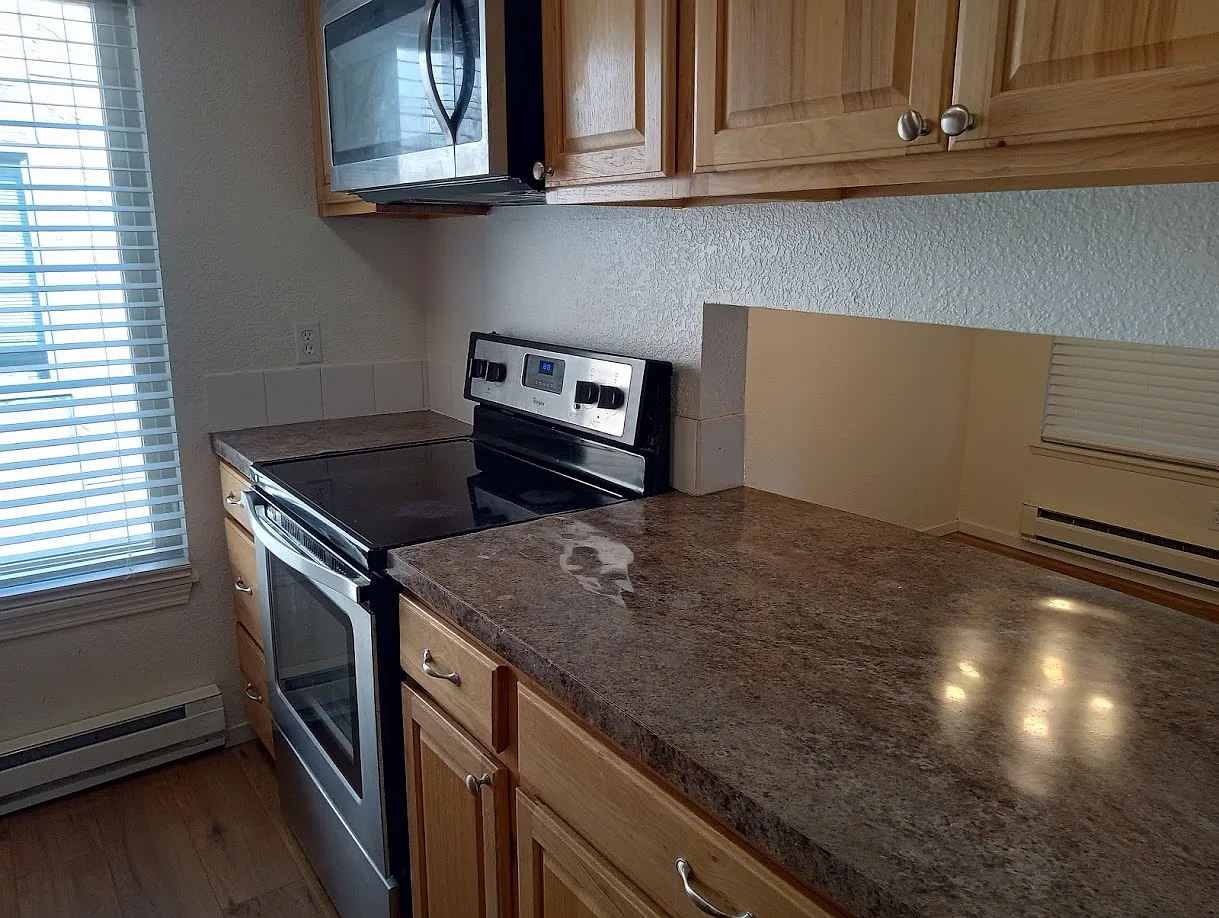 2 bed, 832 sqft, $2,025 — Photo 4