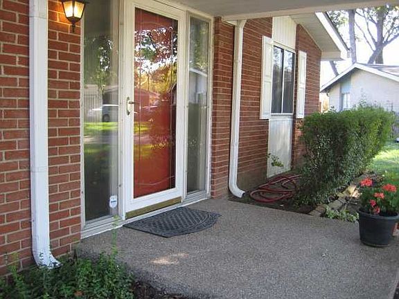 3rd image of 9409 E Granville Pl