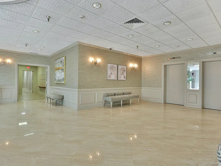 1270 North Ave #2L — Photo 15