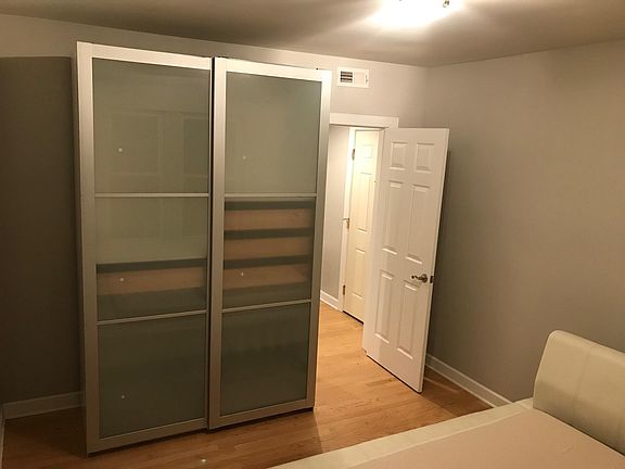 5th image of 7402 N Damen Ave APT 3