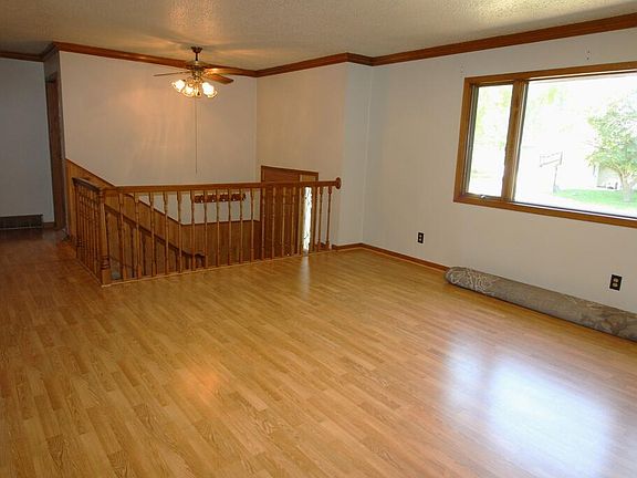3rd image of 1305 15th Ave
