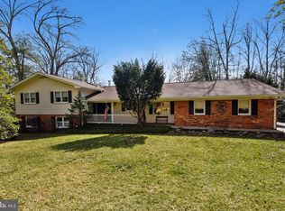 10601 Vickers Dr, Vienna, VA 22181