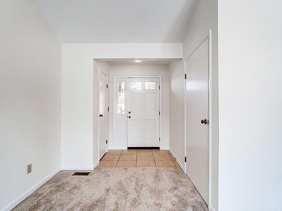 3rd image of 7510 Fairwayglen Dr