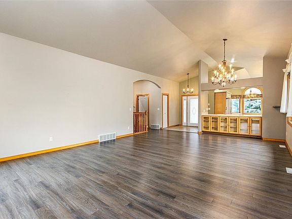 5th image of 3116 Solar Blvd