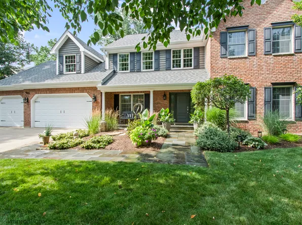 946 E Krista Ct, Palatine, IL 60074