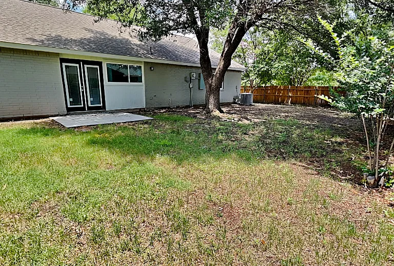 4348 Spindletree Ln — Photo 18