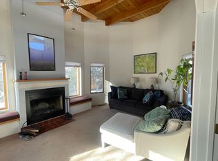 1118 S Luna Cir, Santa Fe, NM 87501