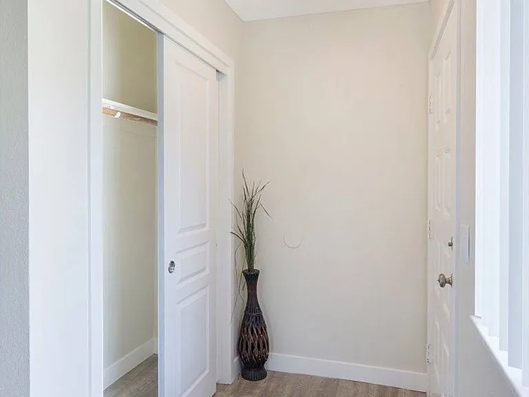 1x1 Remodel Entrance
