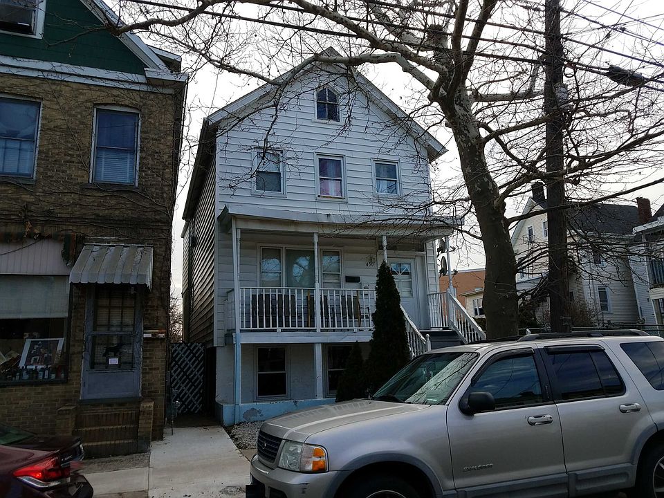 2nd image of 450 Division St