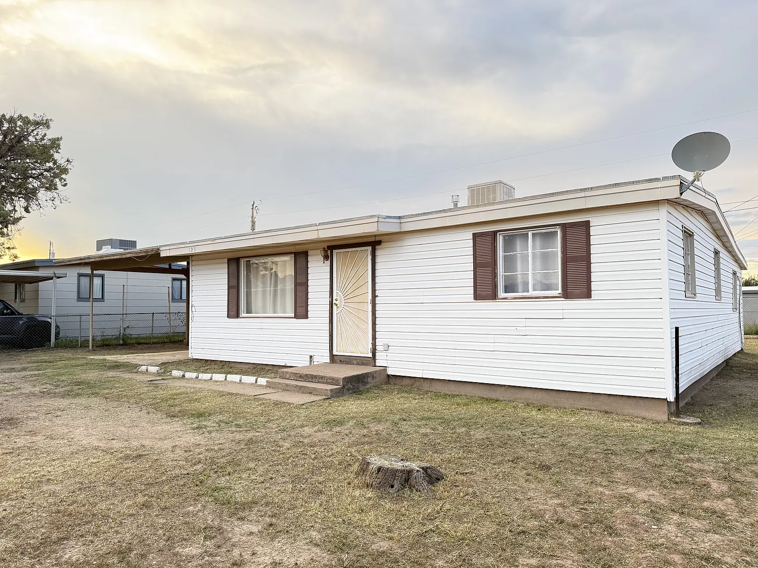 3 bed, 1318 sqft, $1,325 — Photo 1