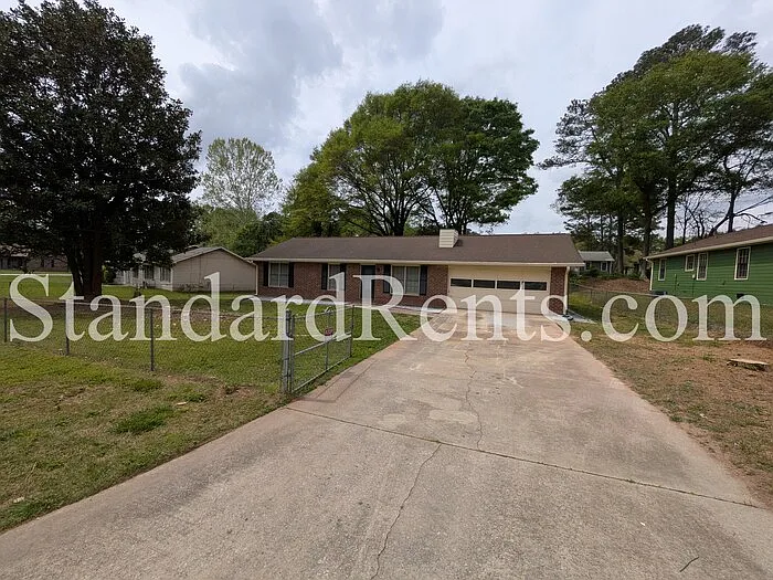 5731 Buck Ct — Photo 1