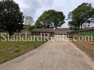 5731 Buck Ct, Ellenwood, GA 30294