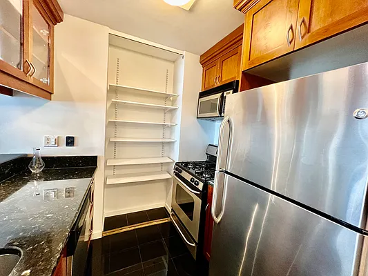 Rented by T&T Real Estate | media 8