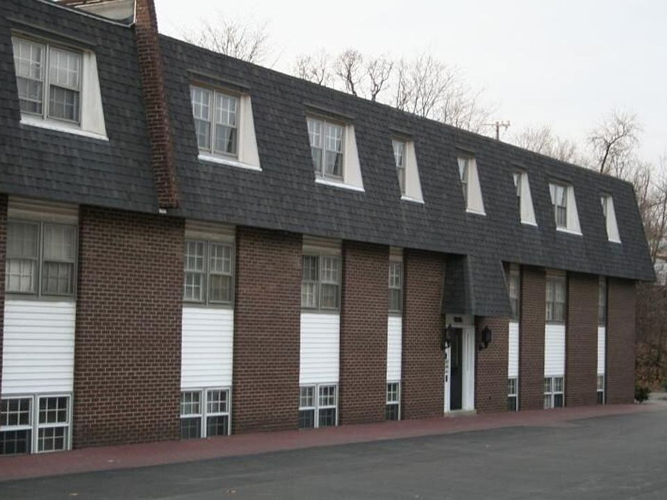 Building Photo 2