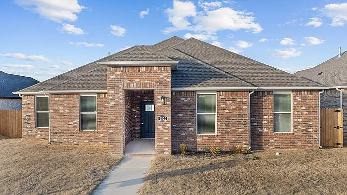 4820 W Aurora St — Photo 2