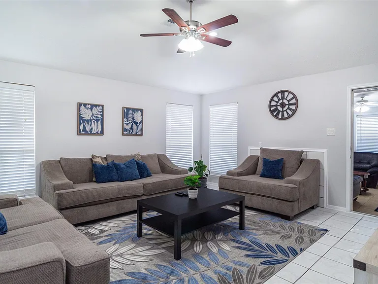 13414 Creek Springs Dr — Photo 4