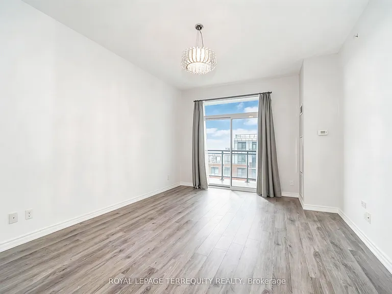 11611 Yonge St #728 — Photo 20