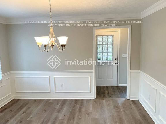 4th image of 1390 Green Oak Cir