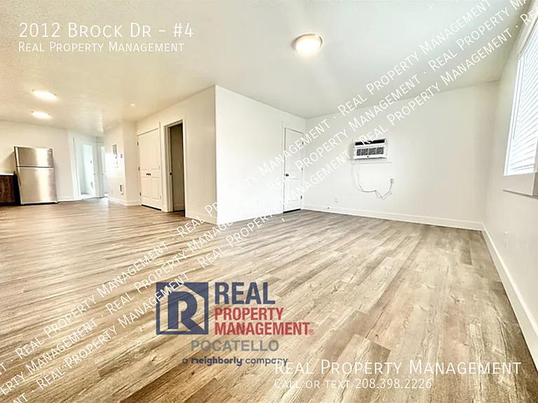 2012 Brock Dr #4 — Photo 6