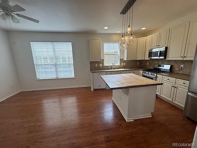 4774 Drowsy Water Rd — Photo 8