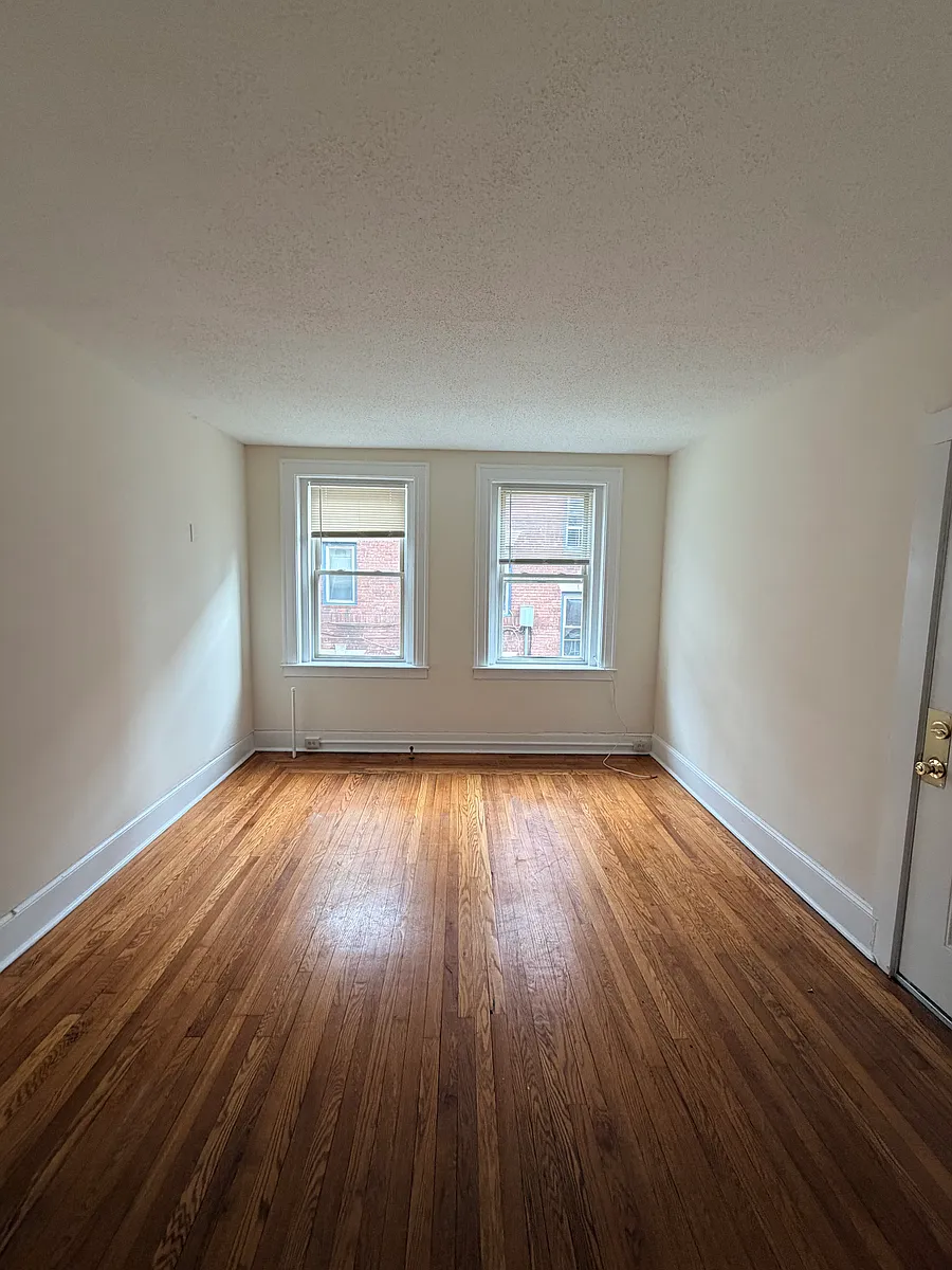Building Photo - 295 Norton St #B8