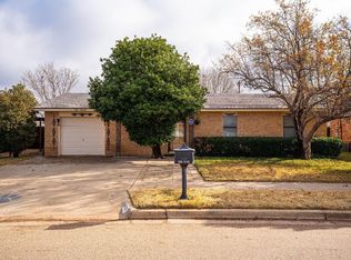 870 N 20th St, Slaton, TX 79364