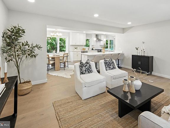 5th image of 2402 Beekay Ct
