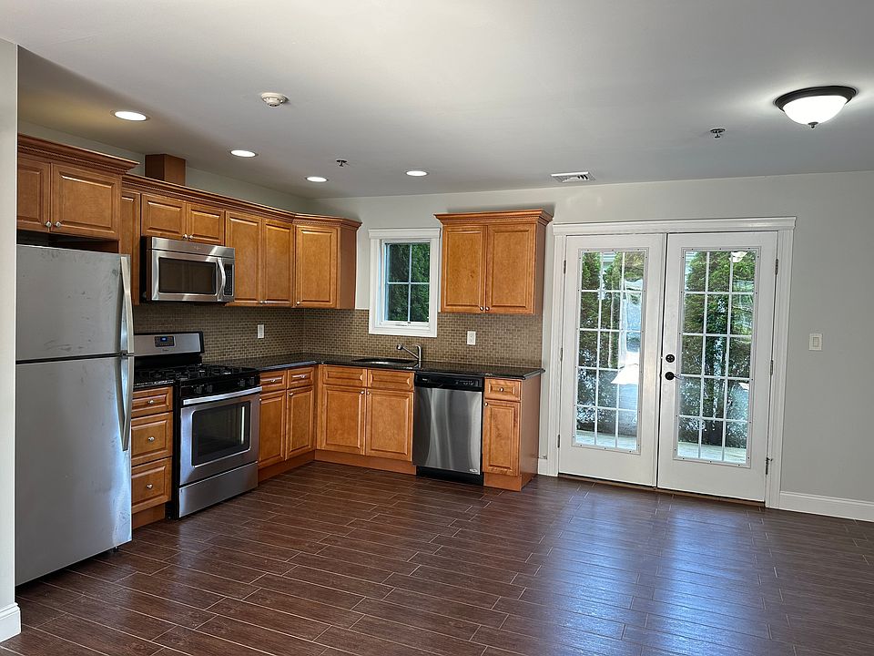 1st image of 170 W Montauk Hwy APT 2