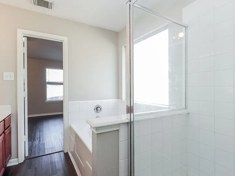 16207 Imperial Forest Ln — Photo 11