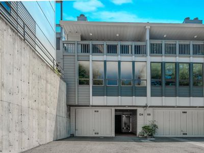 124 Professional Center Parkway, San Rafael, CA, 94903