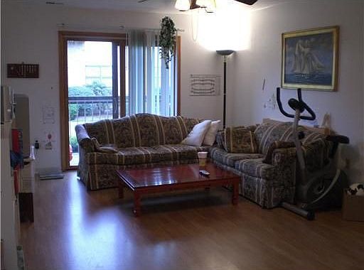 2nd image of 605 N Oaks Blvd