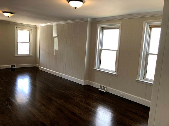 3rd image of 361 Jefferson Ave