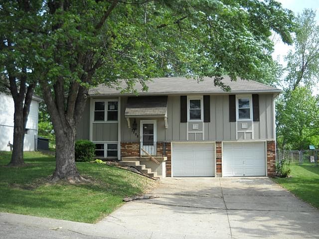 1st image of 1208 Golfview Dr