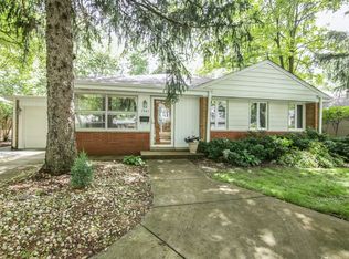 1943 Thornwood Ln, Northbrook, IL 60062