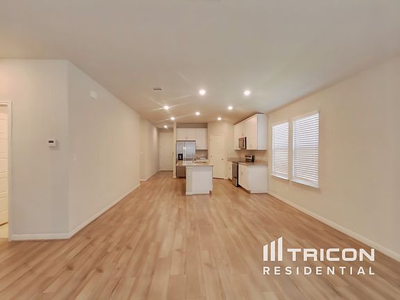 3rd image of 13686 Paxton Blvd