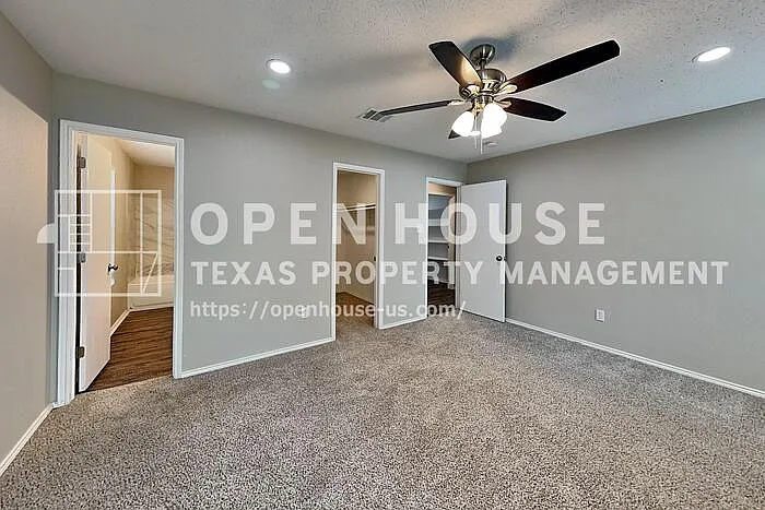 704 Flamingo Dr — Photo 8
