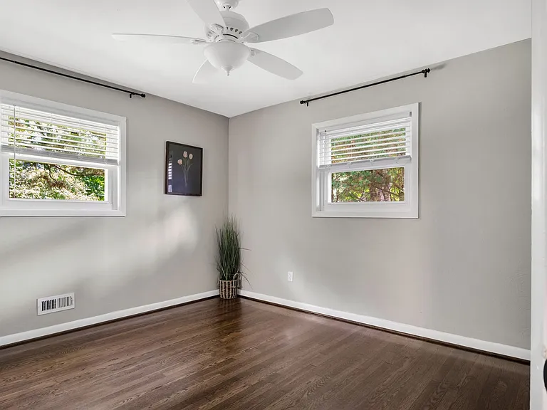 114 Thomas Nelson Ln — Photo 24