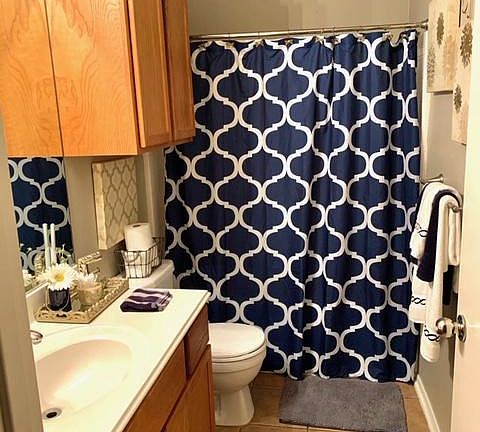 Guest bath.
