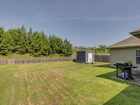 4th image of 122 Carriage Hills Dr