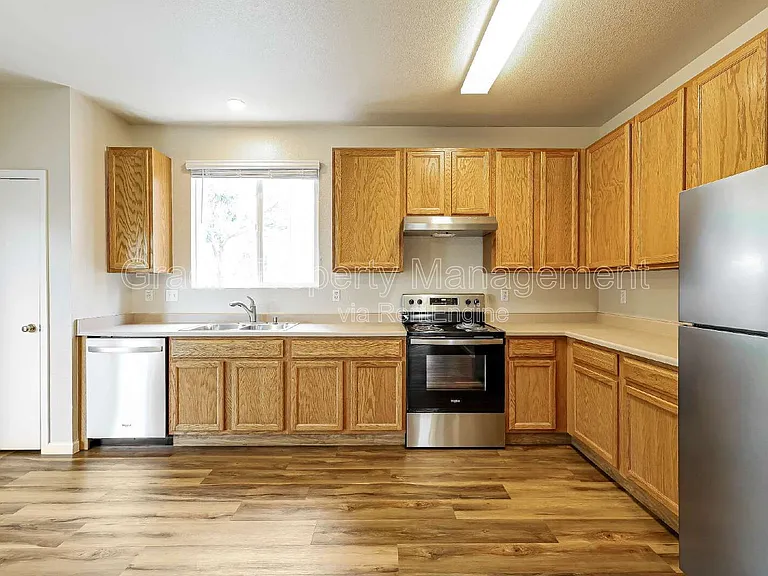 8334 S Quay Ct — Photo 6