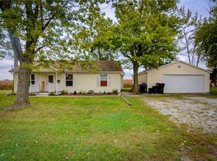 493 E Route 48, Weldon, IL 62501