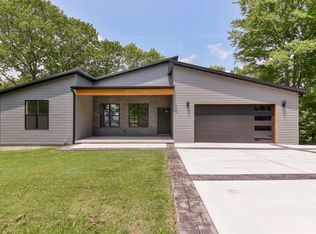102 James River Rd, Kimberling City, MO 65686