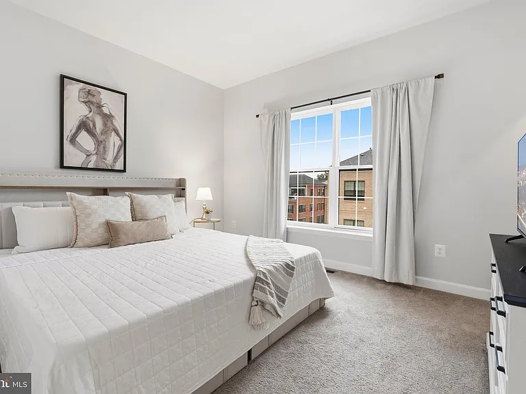 617 Leigh Way — Photo 39