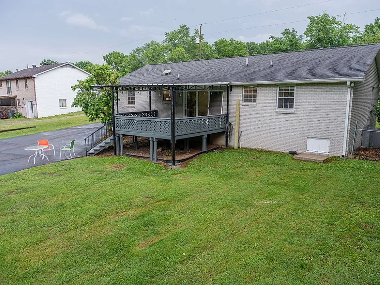 207 Whitnel Dr — Photo 8