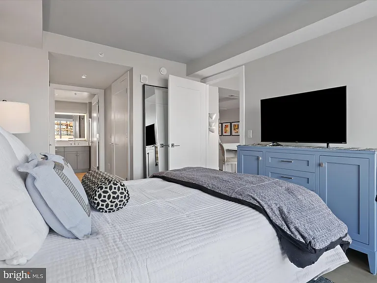 925 N Fairfax St #704 — Photo 19
