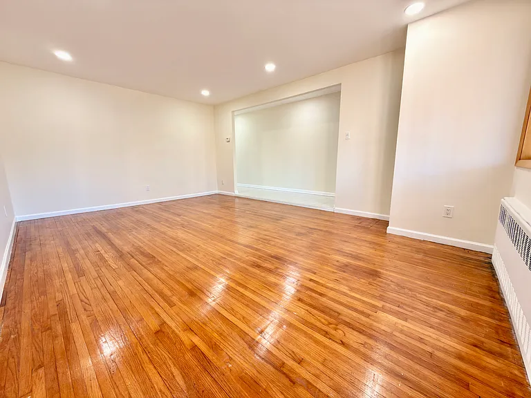 185 Oxford St #2 — Photo 4