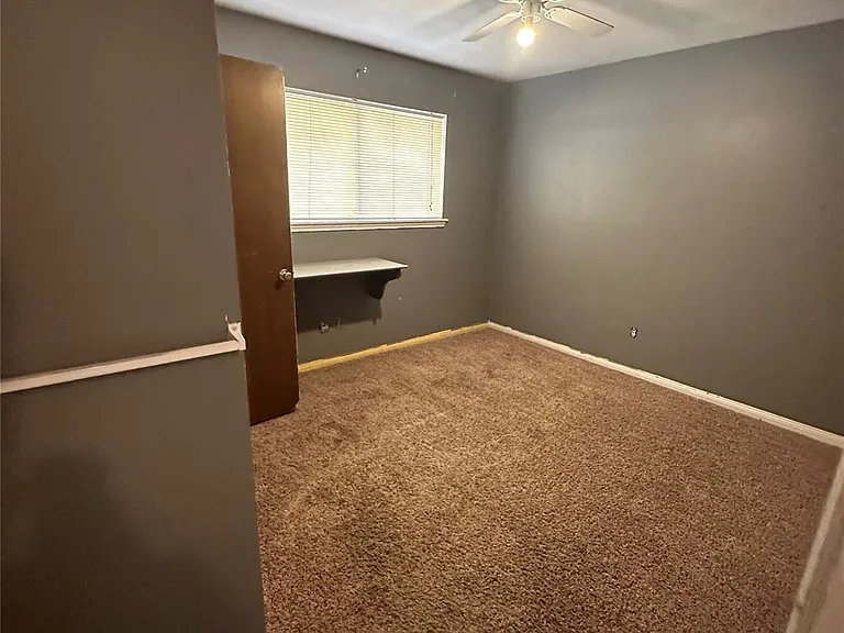 3223 Cedarmont Dr — Photo 8