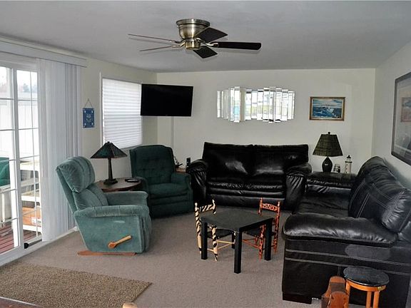2nd image of 8484 Wickham Blvd