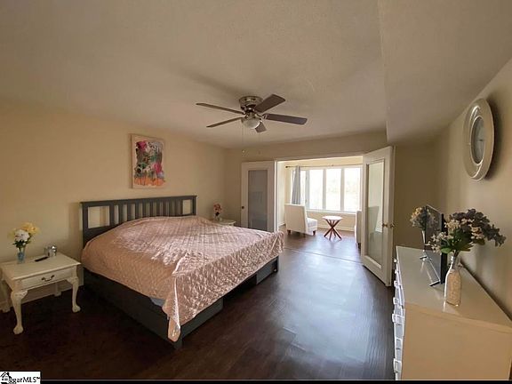 4th image of 112 Northlake Dr