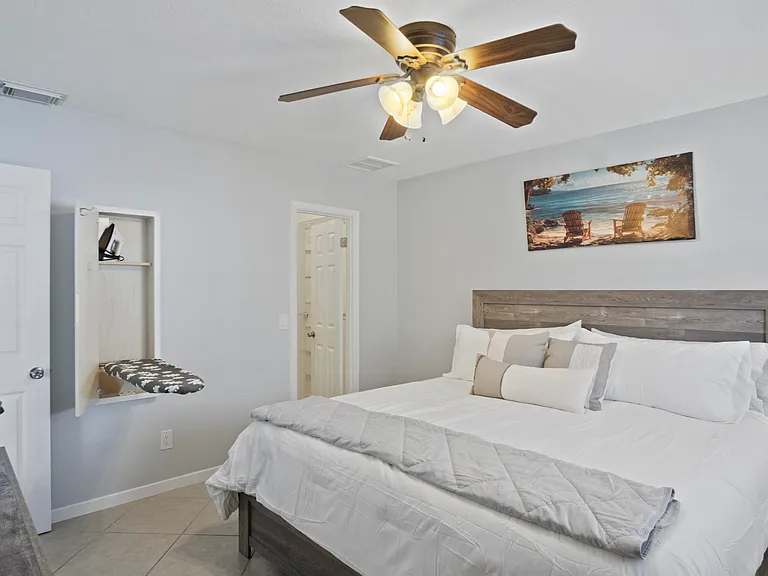 1360 SW Albatross Way — Photo 38